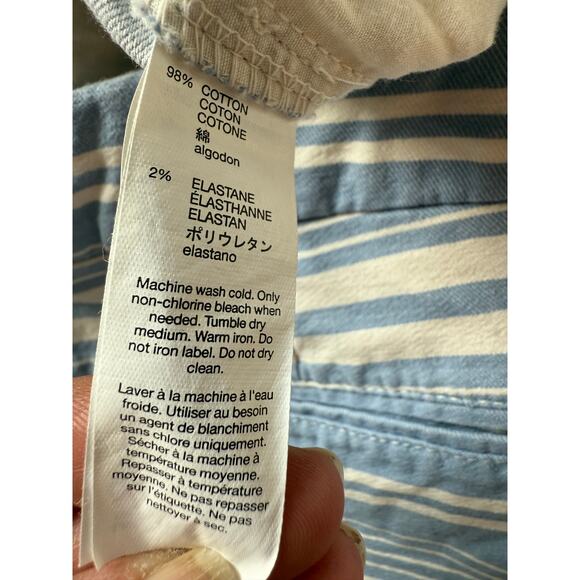 Khakis by Gap City 3 inch Short Size 8 - Picture 4 of 5